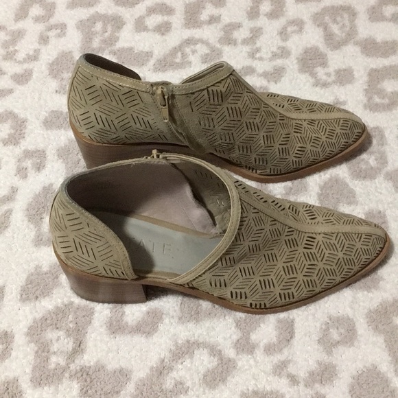 1. State Iddah Perforated Cutaway Bootie - Picture 6 of 8